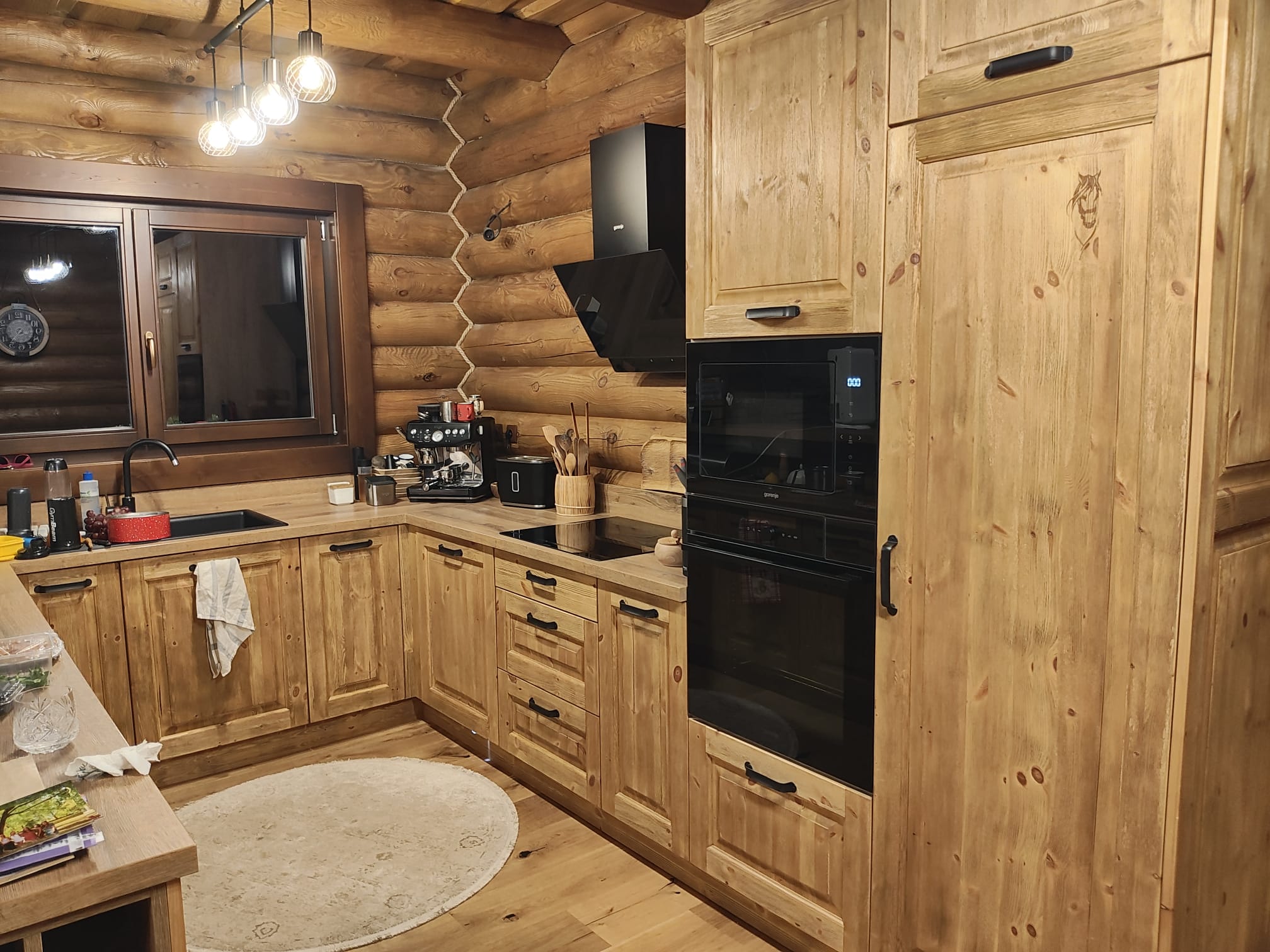 Cuisine sur mesure en bois massif